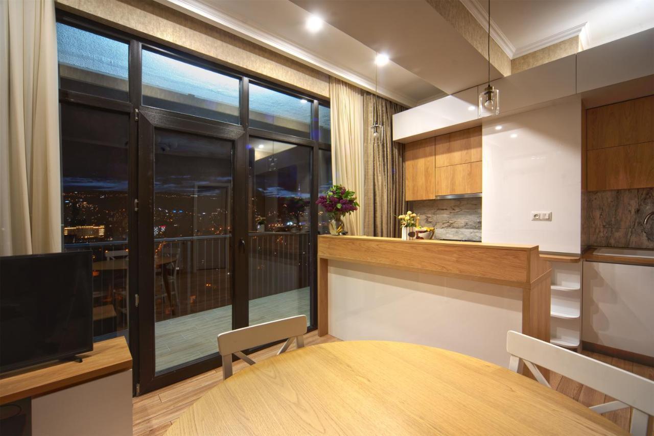 טביליסי Apartment By The River מראה חיצוני תמונה