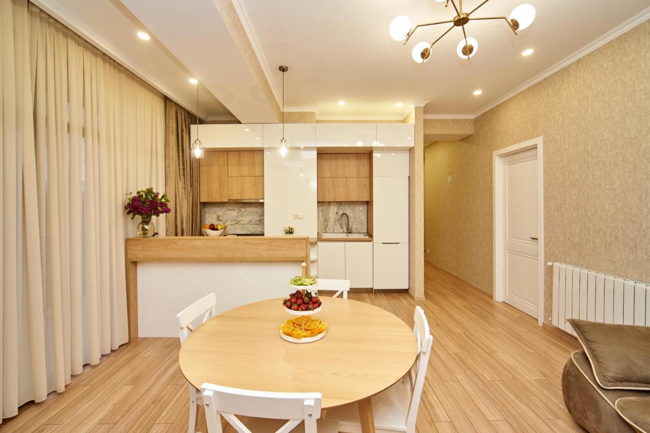 טביליסי Apartment By The River מראה חיצוני תמונה