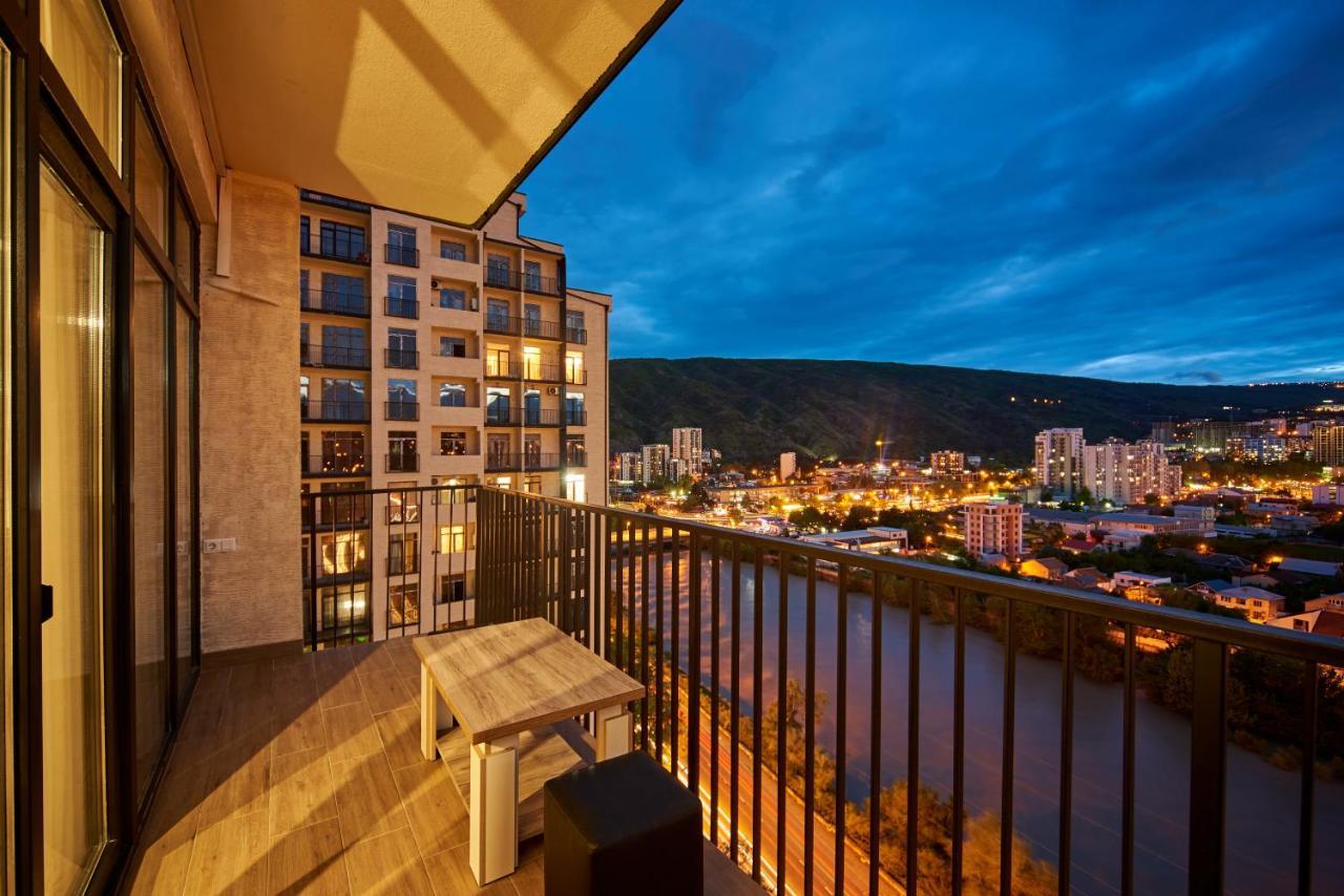 טביליסי Apartment By The River מראה חיצוני תמונה